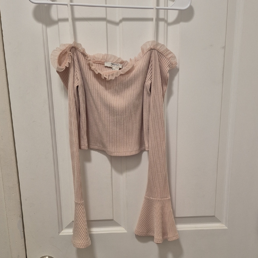 Forever 21 Peach Ruffled Top Cropped Size  M